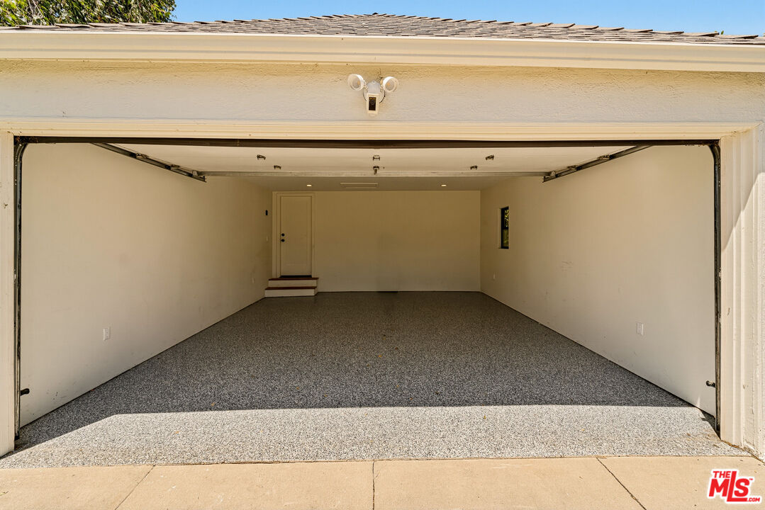 11357 Aqua Vista St