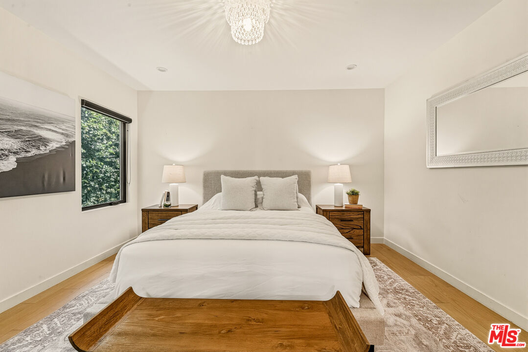 11357 Aqua Vista St