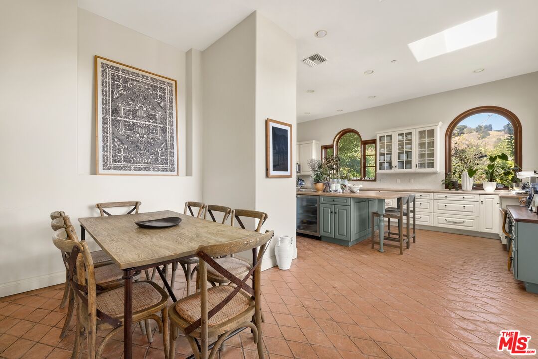 1214 Beverly View Dr