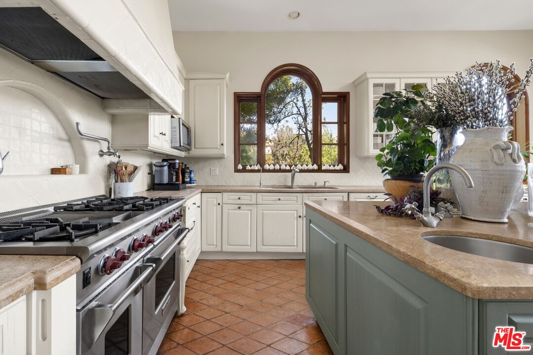 1214 Beverly View Dr