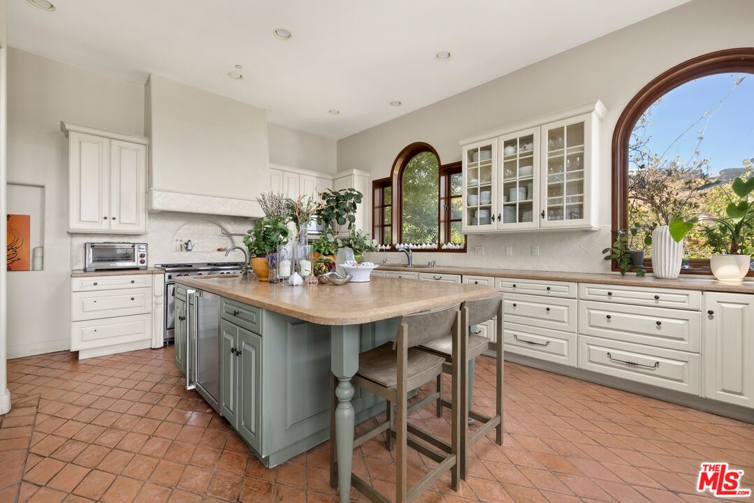 1214 Beverly View Dr