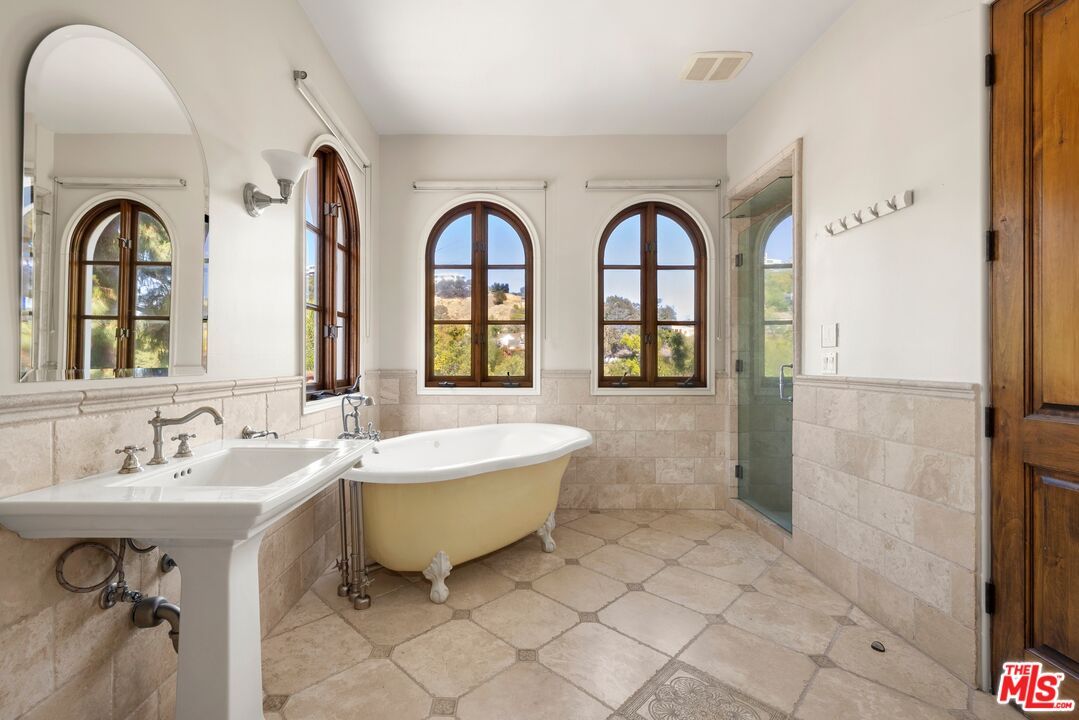 1214 Beverly View Dr