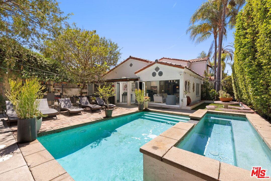 6141 Warner Dr