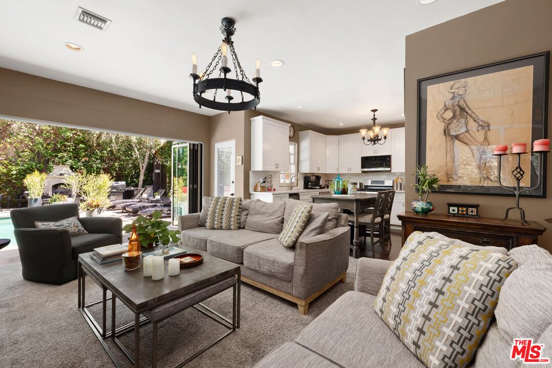 6141 Warner Dr