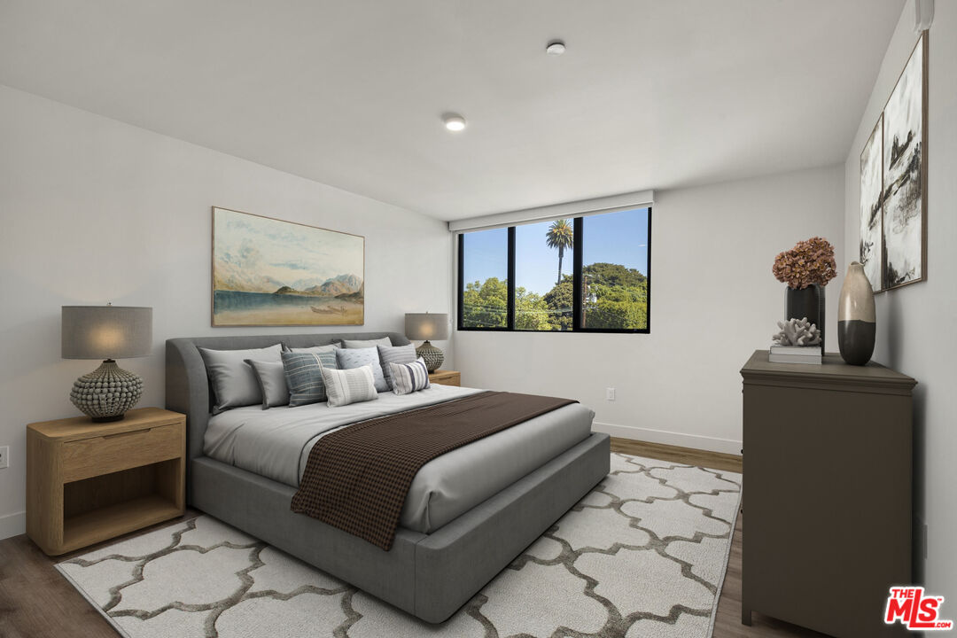 153 San Vicente Boulevard, No. 4G