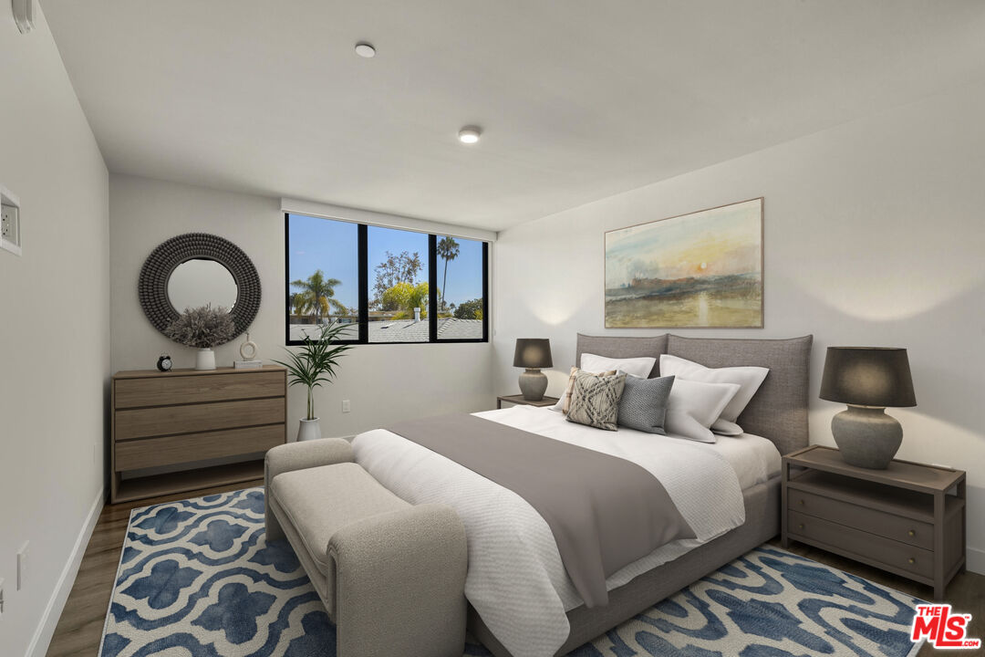 153 San Vicente Boulevard, No. 4G