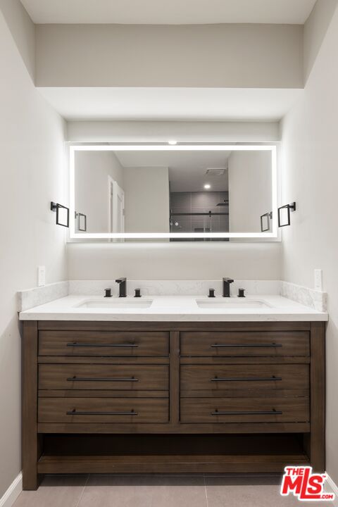 1209 Larrabee St Unit: 4