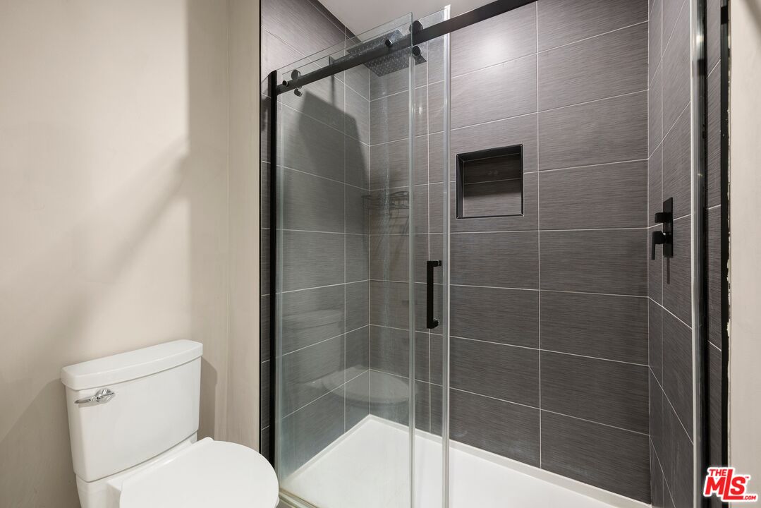 1209 Larrabee St Unit: 4