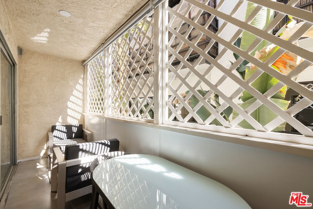 1209 Larrabee St Unit: 4