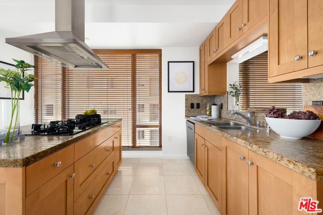 10727 Wilshire Boulevard, No. 1001