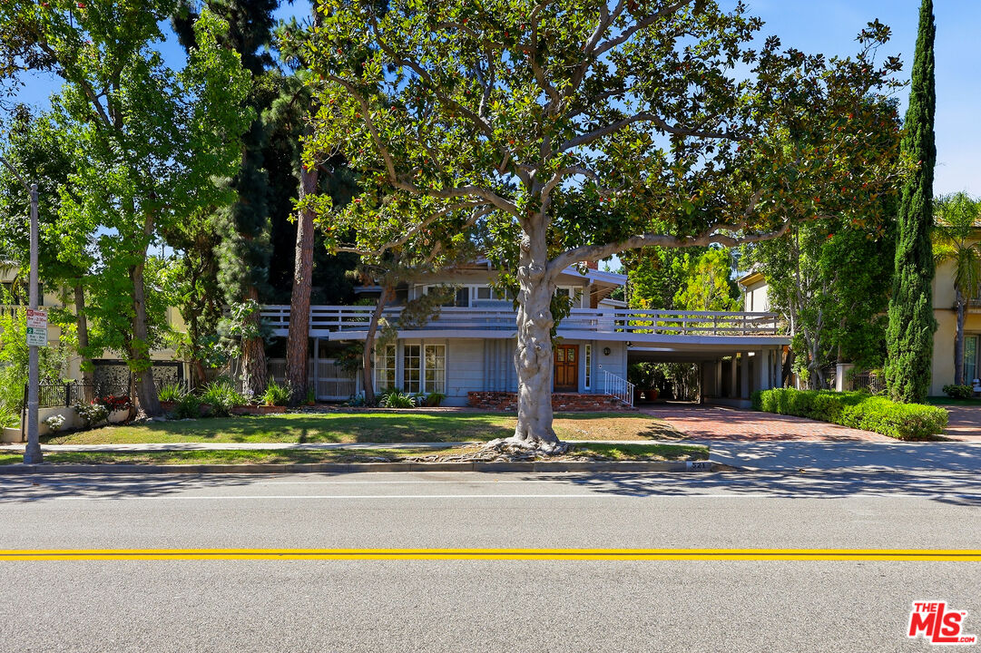 521 N. Crescent Drive