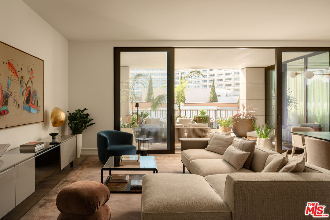 9900 S Santa Monica Blvd Unit: 3D