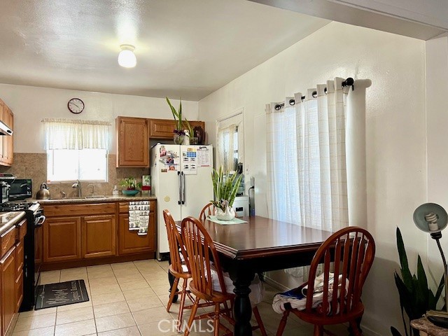 147 S Lemon AVE