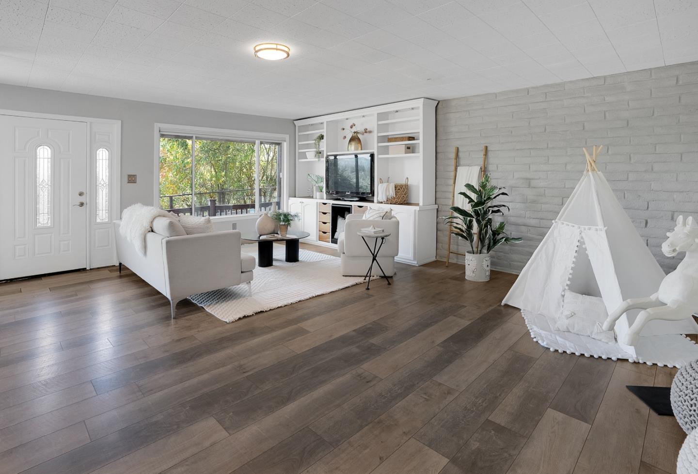 114 Southwood Drive