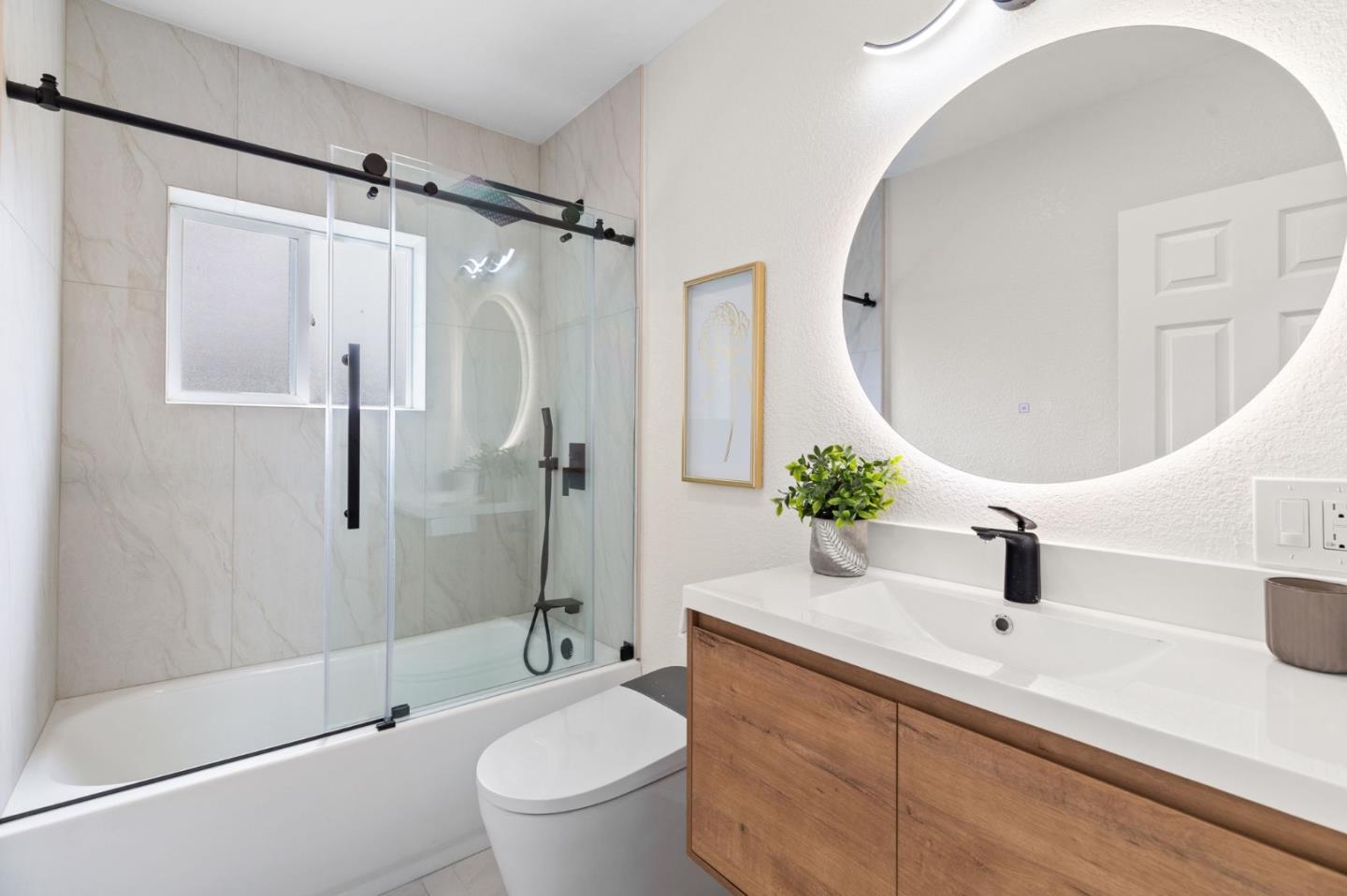 1039 Inverness Drive