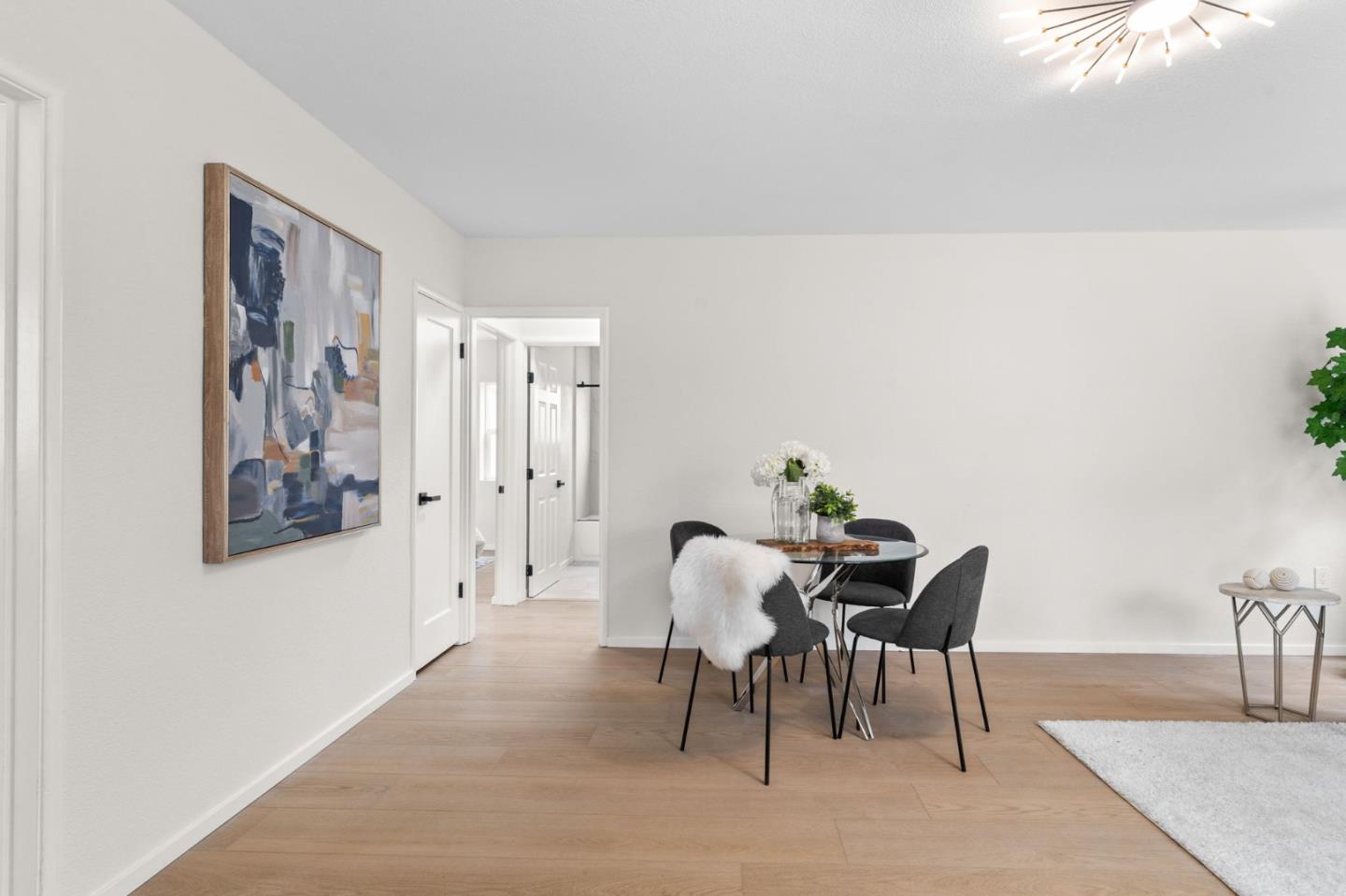 1039 Inverness Drive