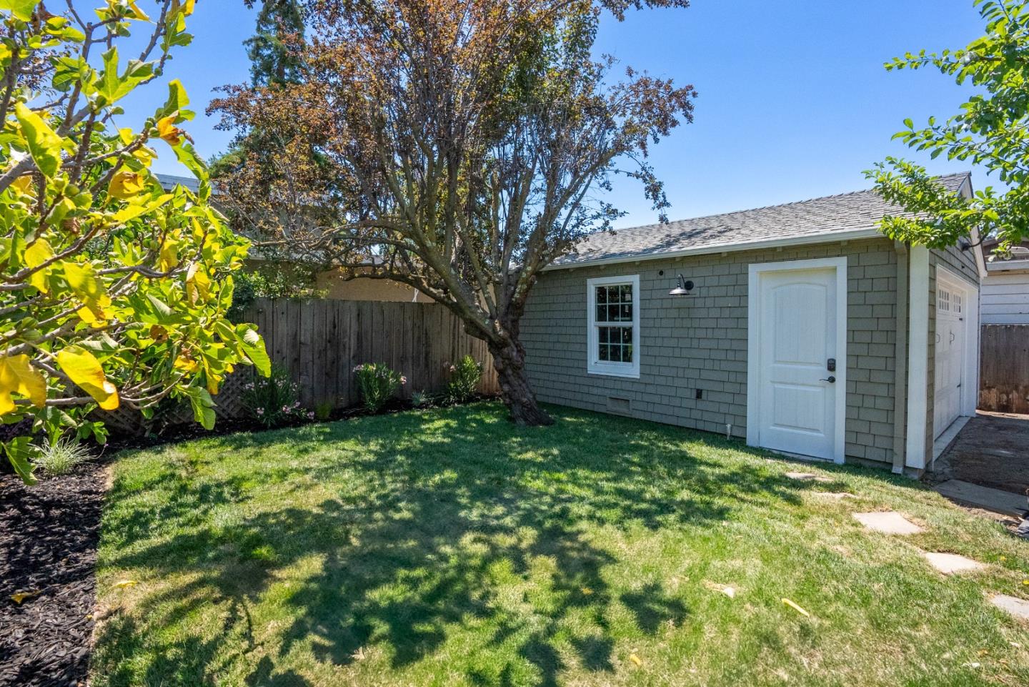 2653 Brewster Avenue