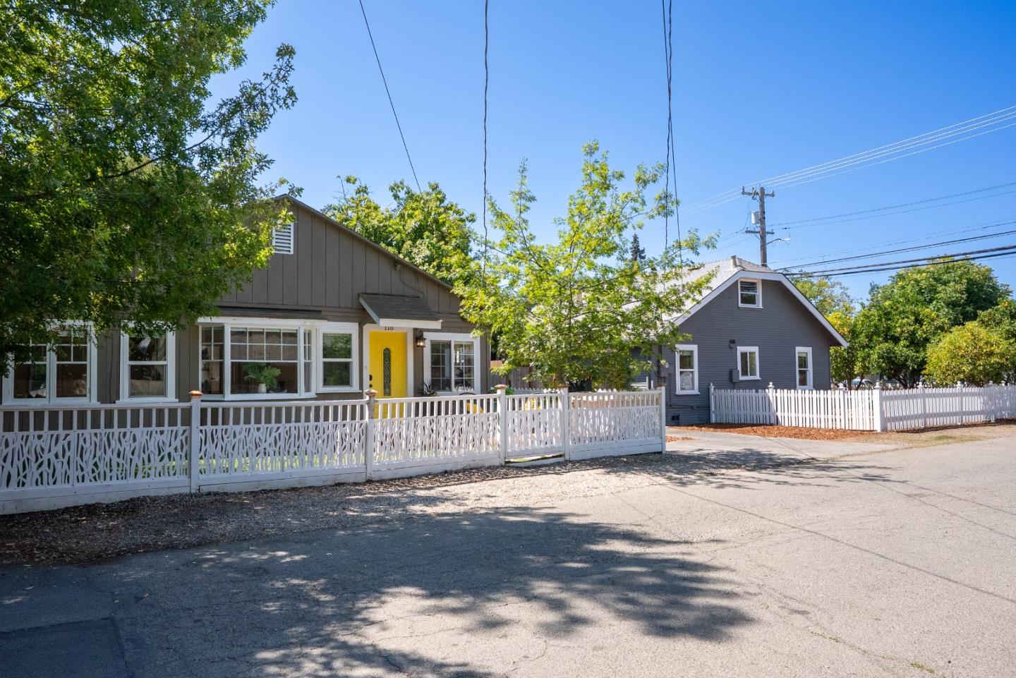 116 Oak Court