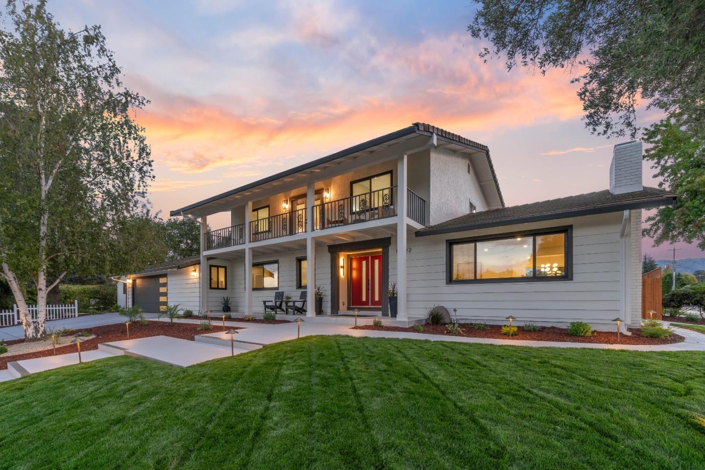 19522 Via Real Drive