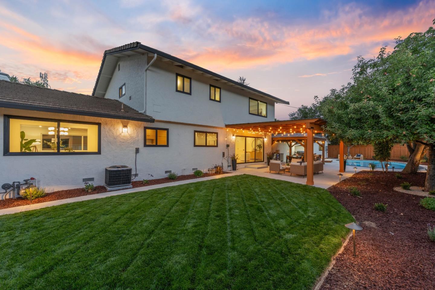 19522 Via Real Drive