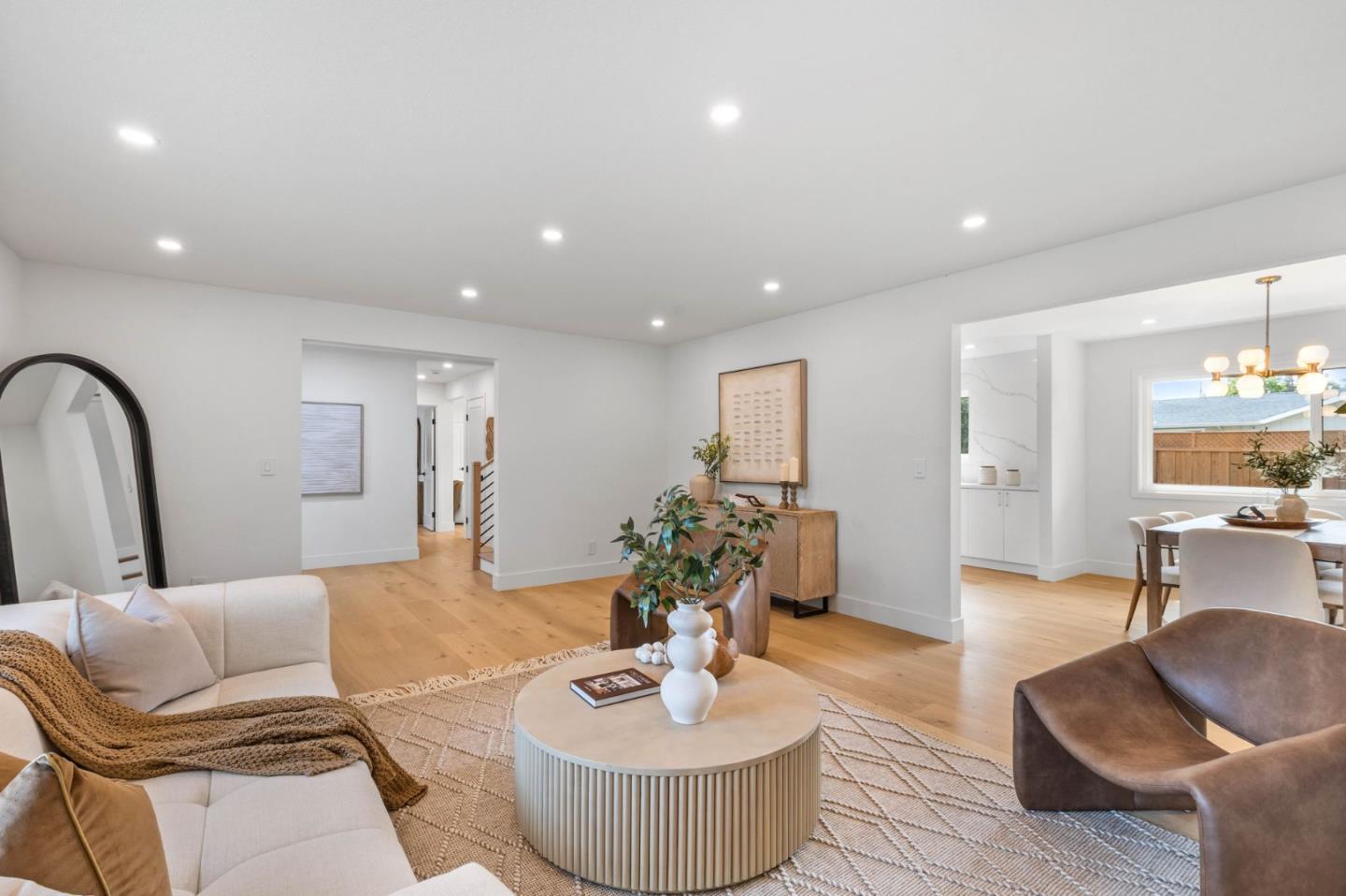 19522 Via Real Drive