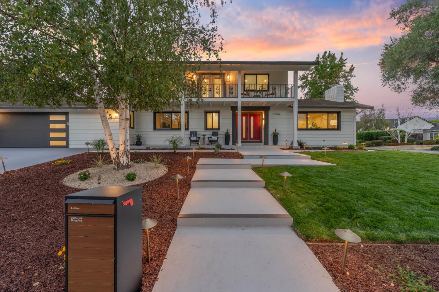 19522 Via Real Drive