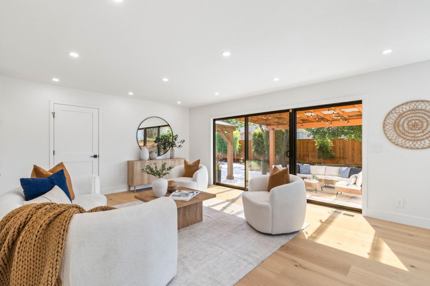 19522 Via Real Drive