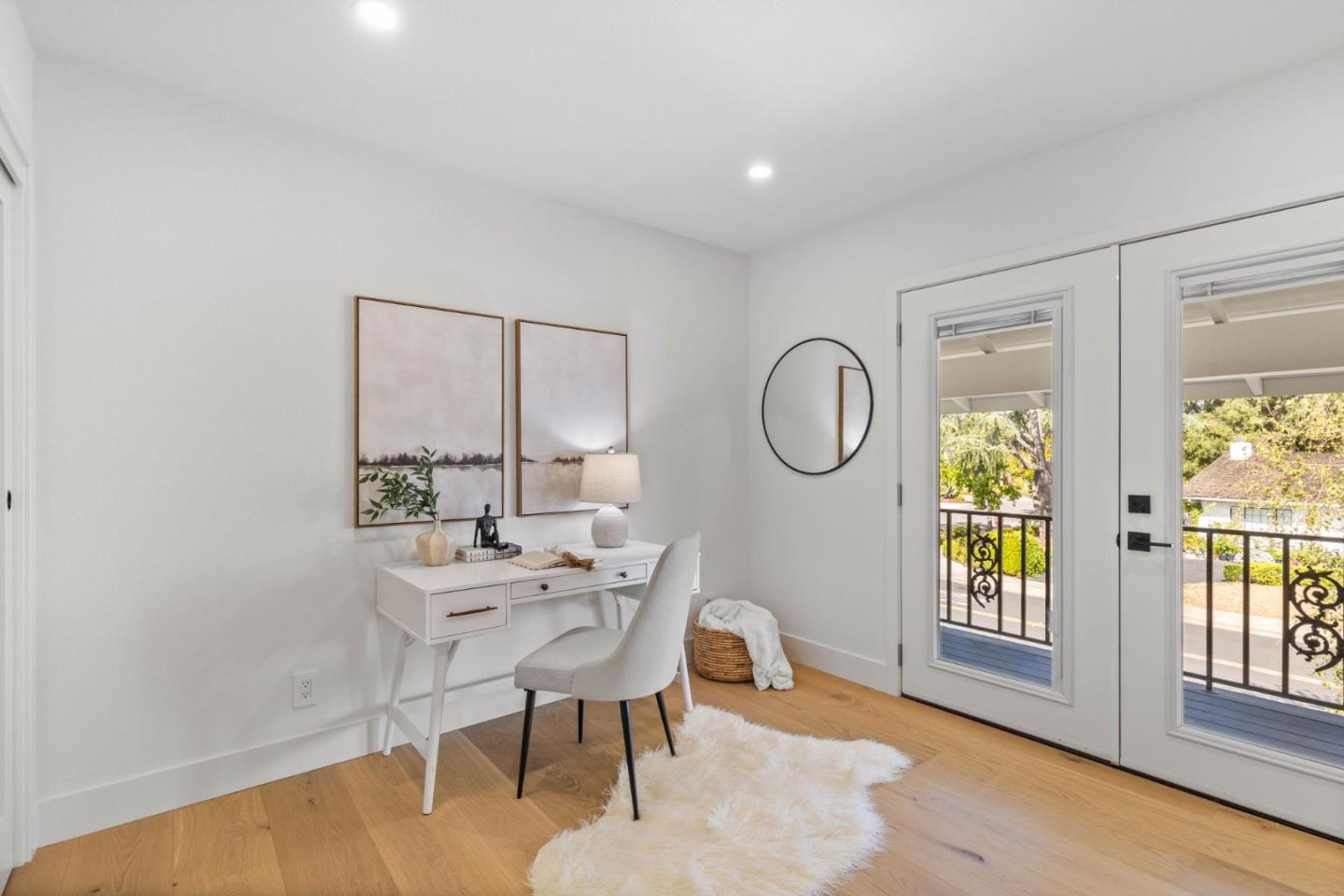 19522 Via Real Drive