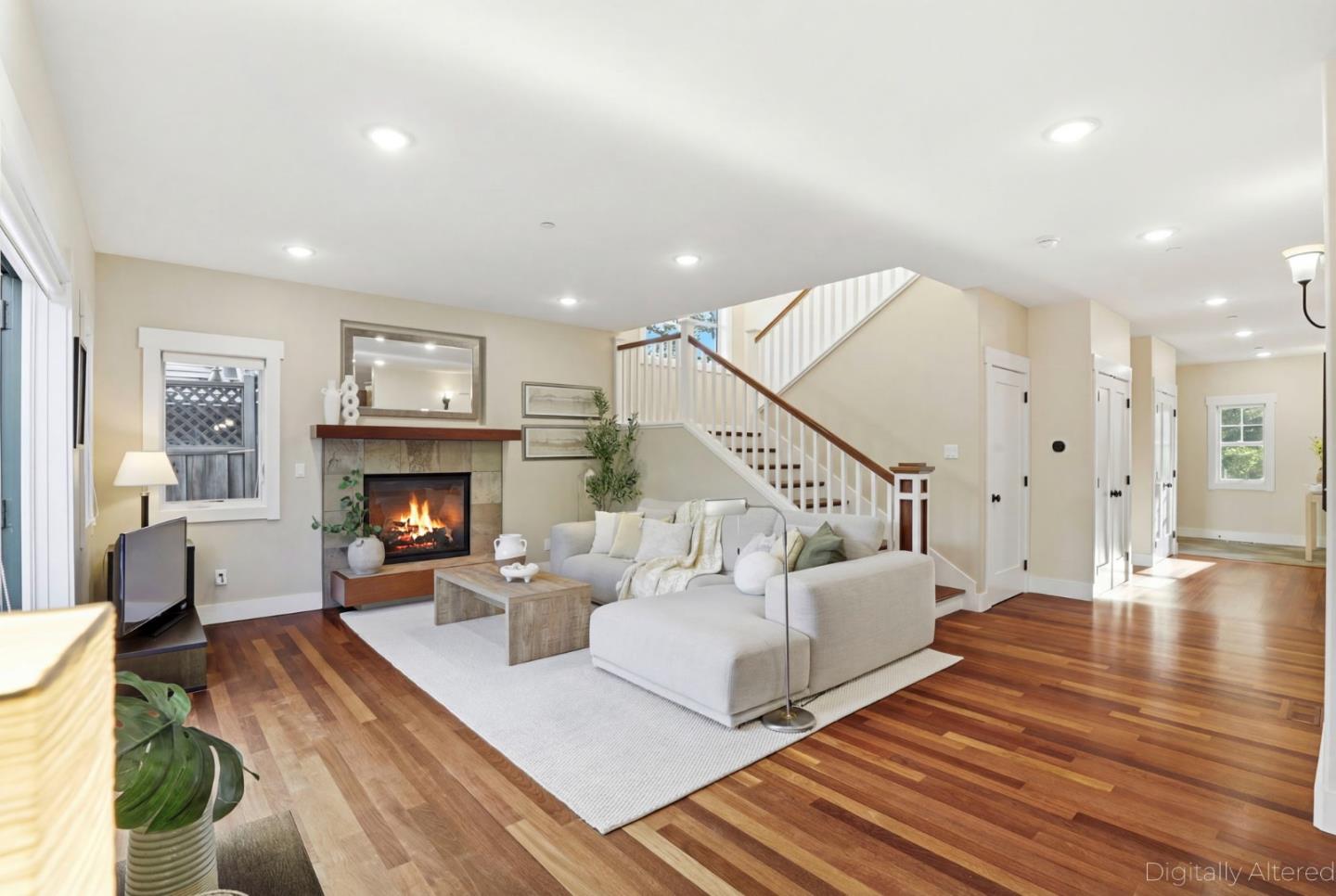 2067 Santa Cruz Avenue