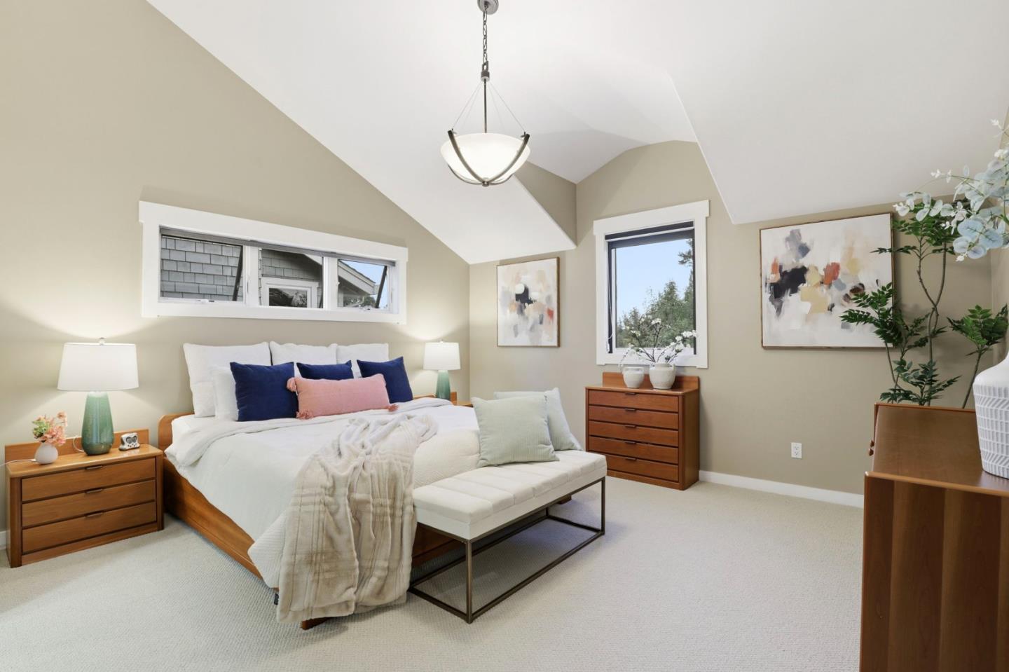 2067 Santa Cruz Avenue