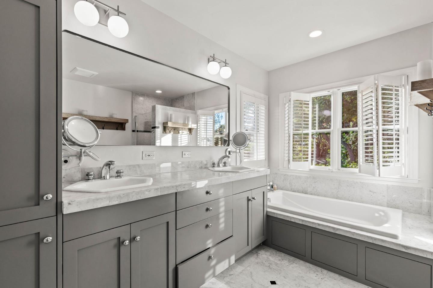 2140 Monterey Avenue