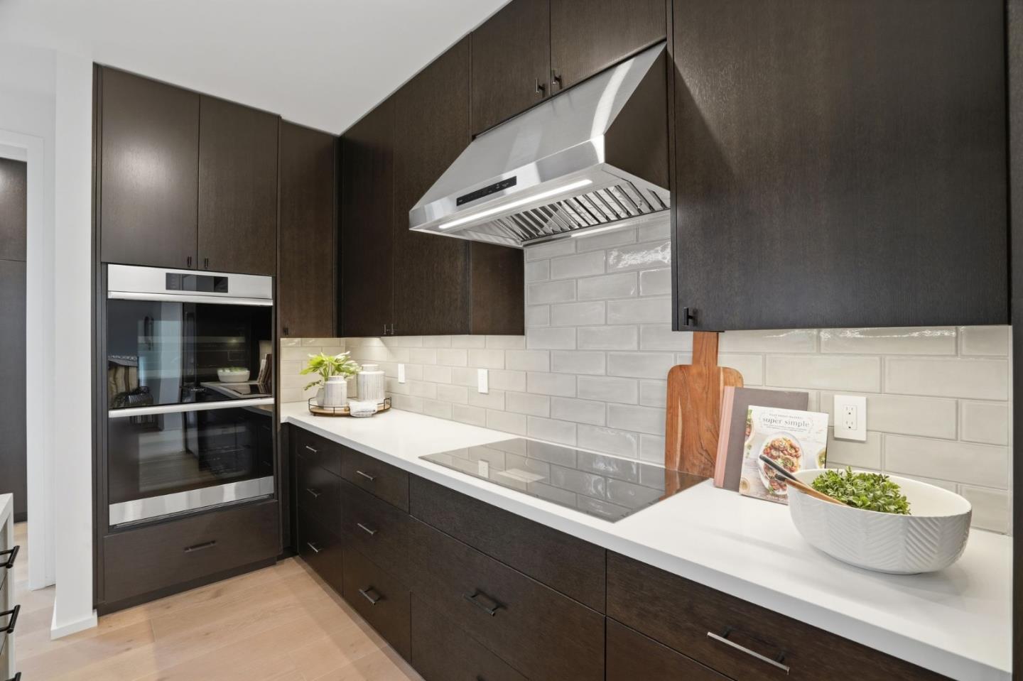 3012 Vistamont Drive