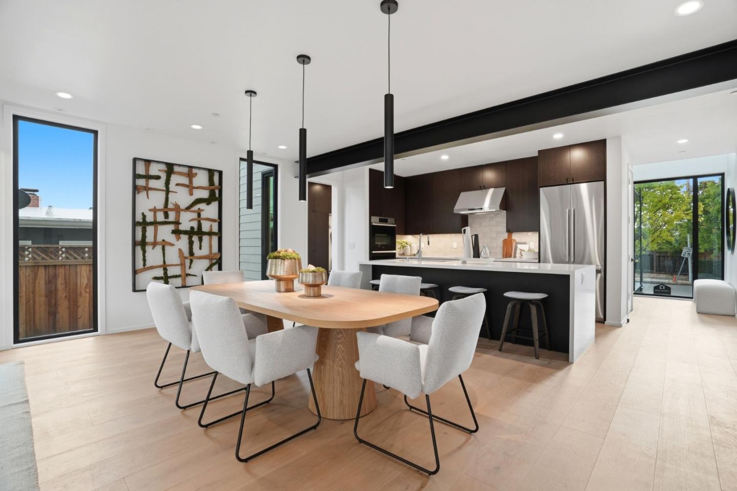 3012 Vistamont Drive