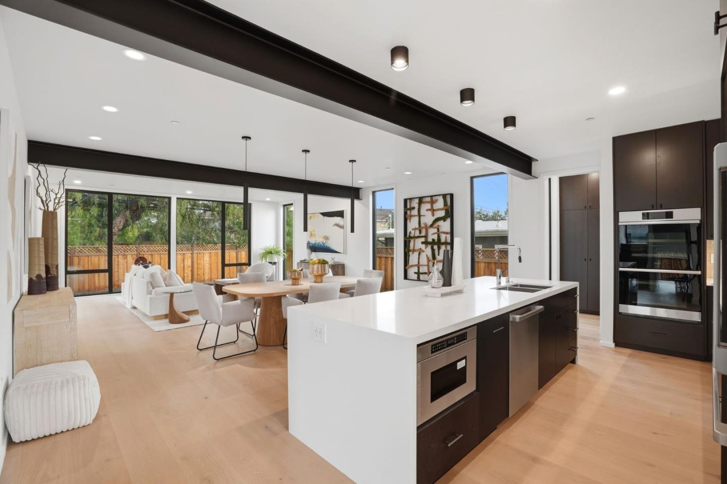 3012 Vistamont Drive