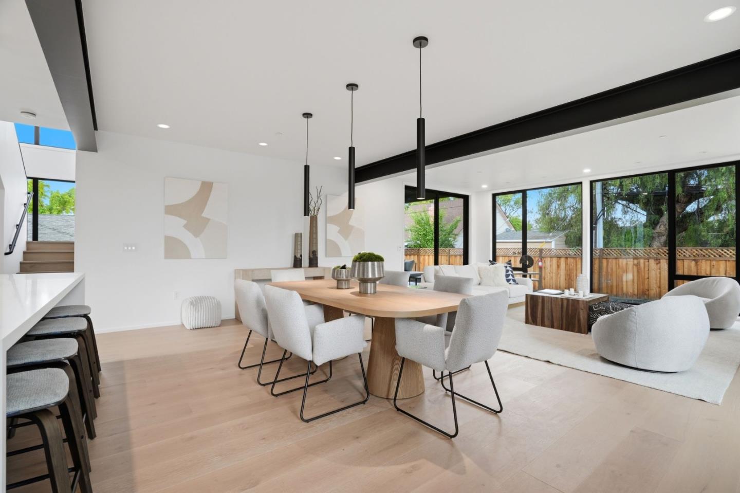 3012 Vistamont Drive