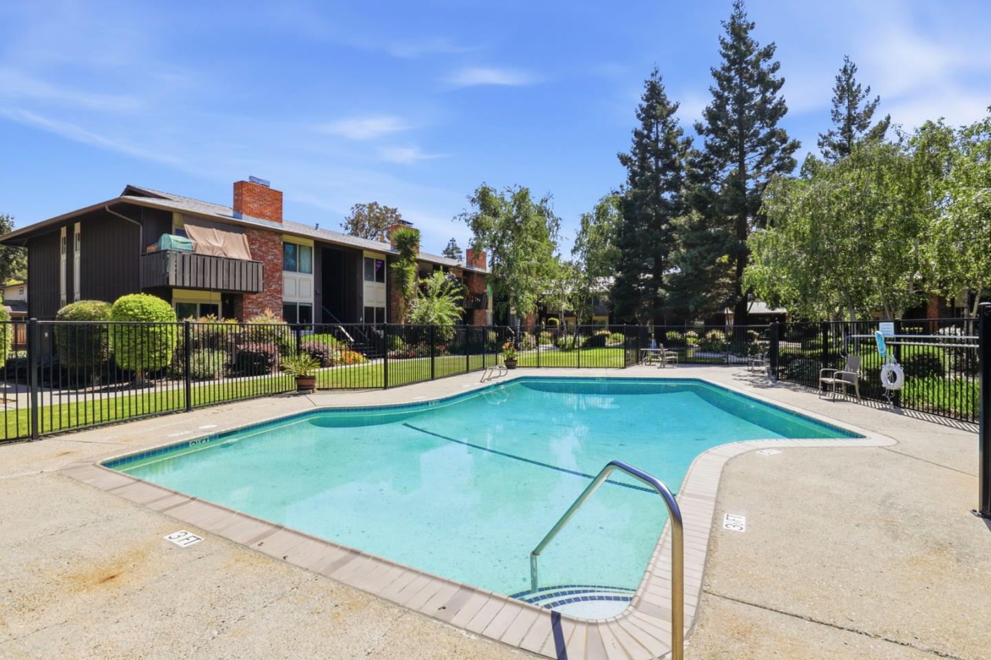 100 East Middlefield Road 3B