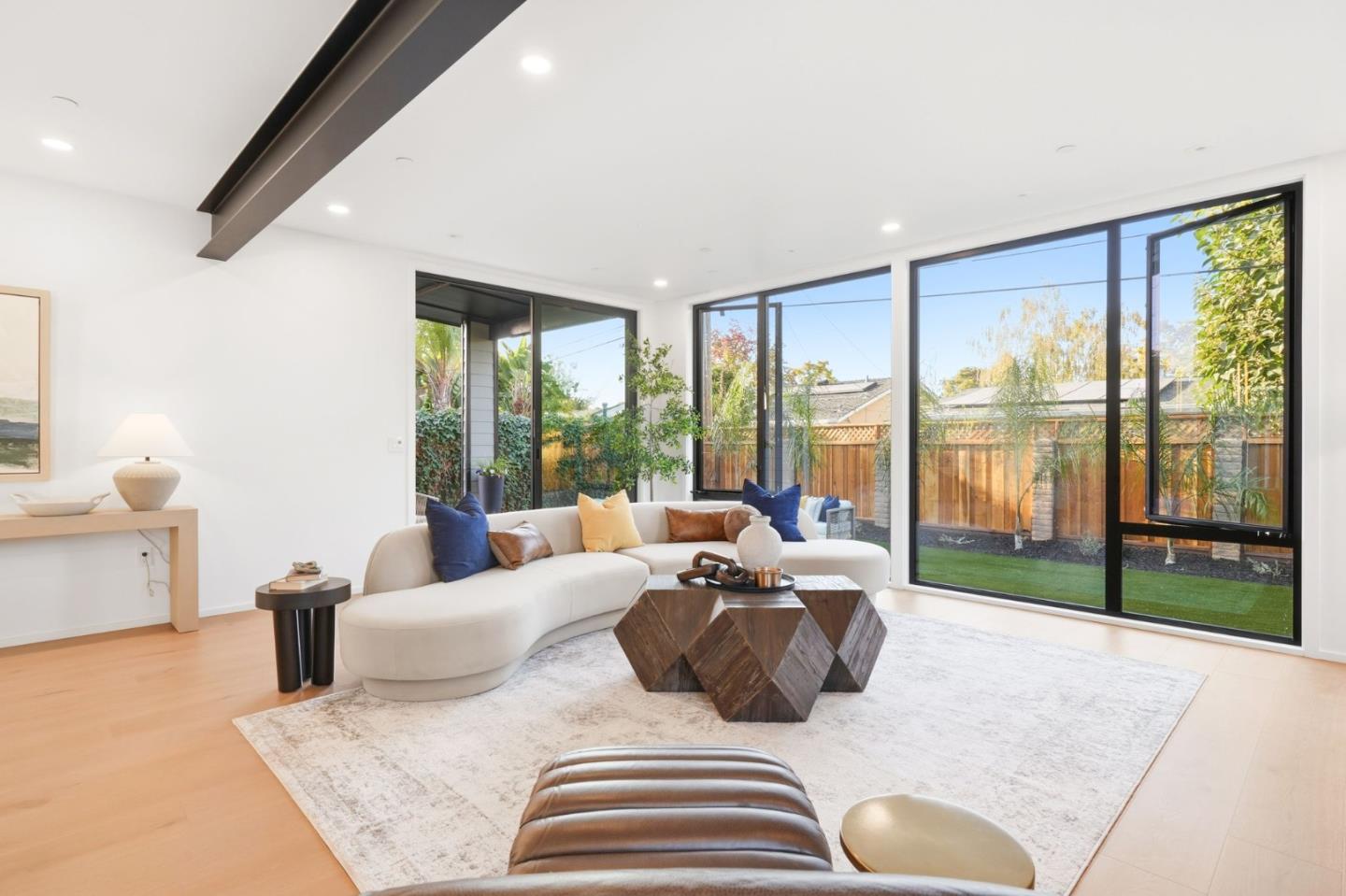 1311 Kipling CT