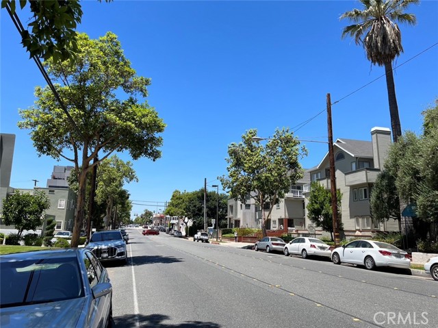 985 E California BLVD Unit: 307