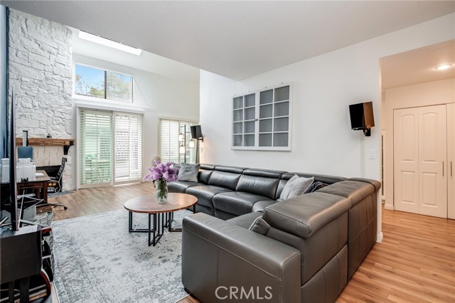 13331 Moorpark Street, No. 305