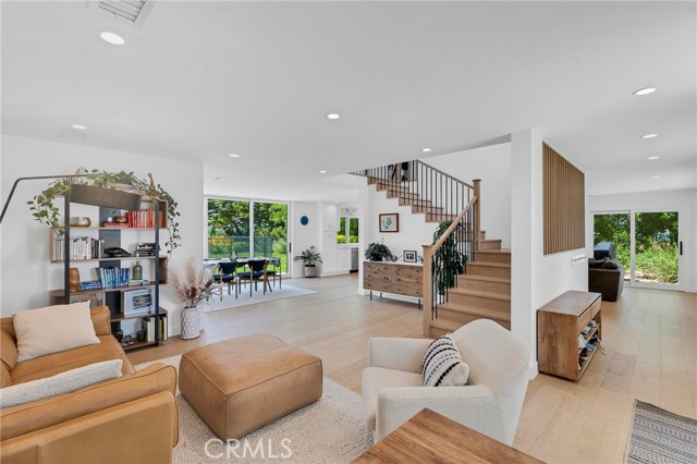 23241 Aetna Street