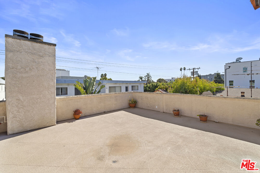 1110 S Shenandoah St Unit: 10