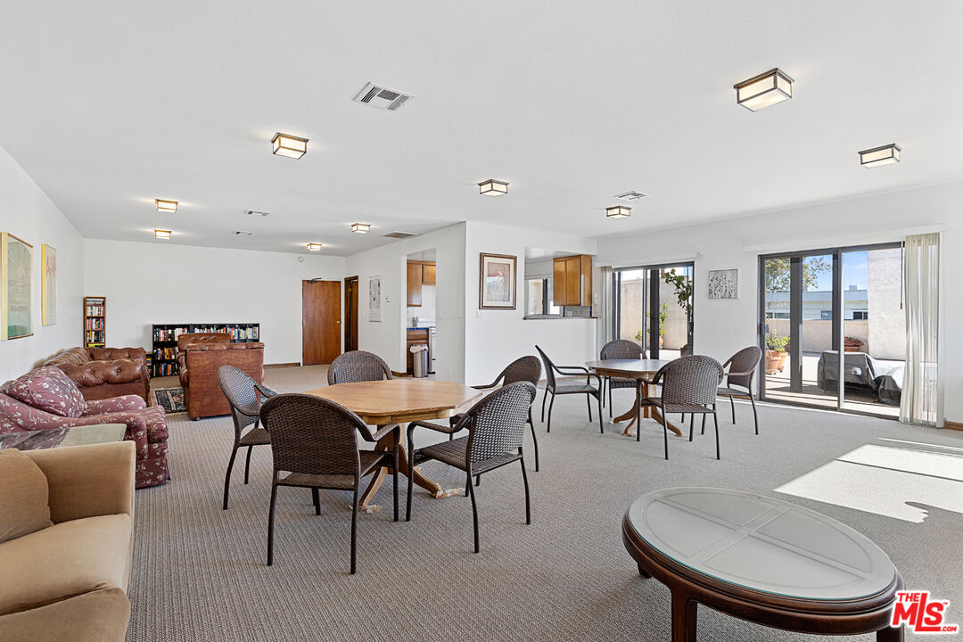 1110 S Shenandoah St Unit: 10