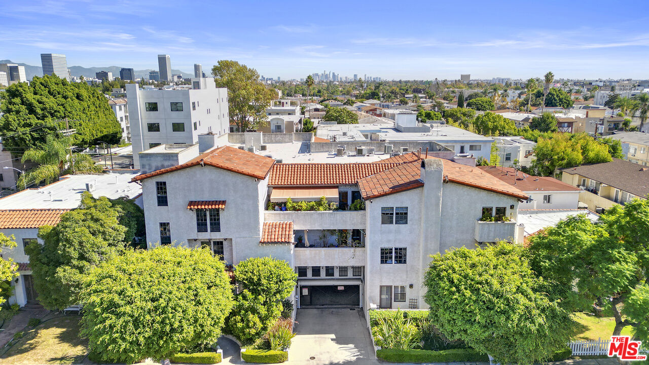 1110 S Shenandoah St Unit: 10