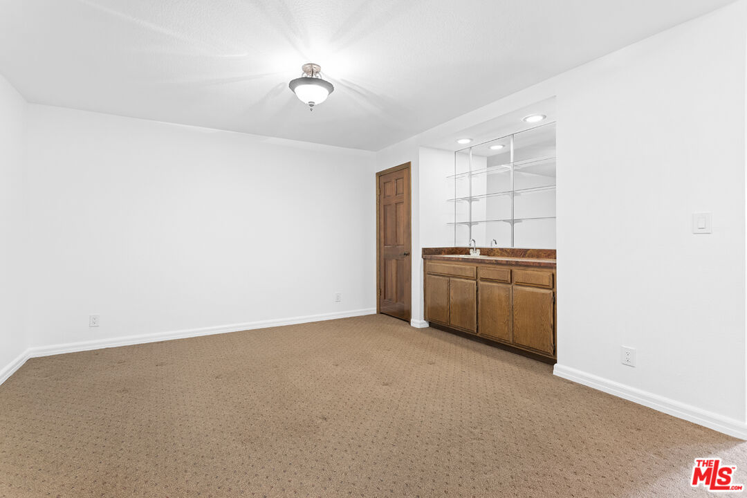 1110 S Shenandoah St Unit: 10