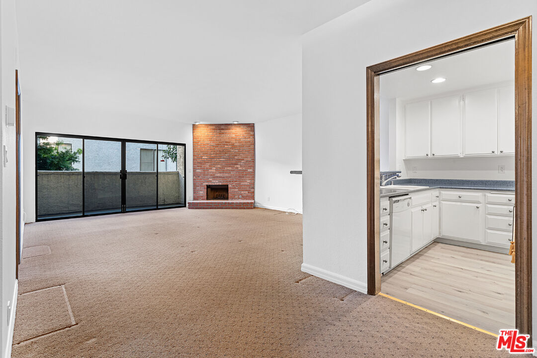 1110 S Shenandoah St Unit: 10