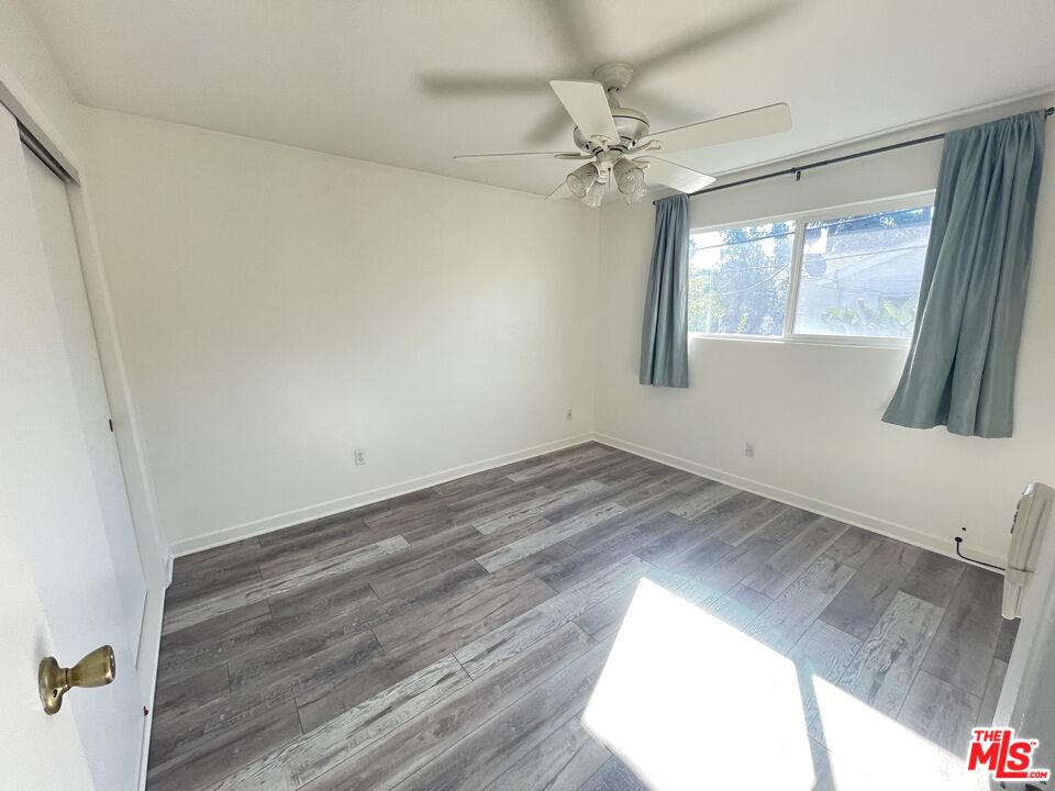 4215 1/2 Lincoln Ave