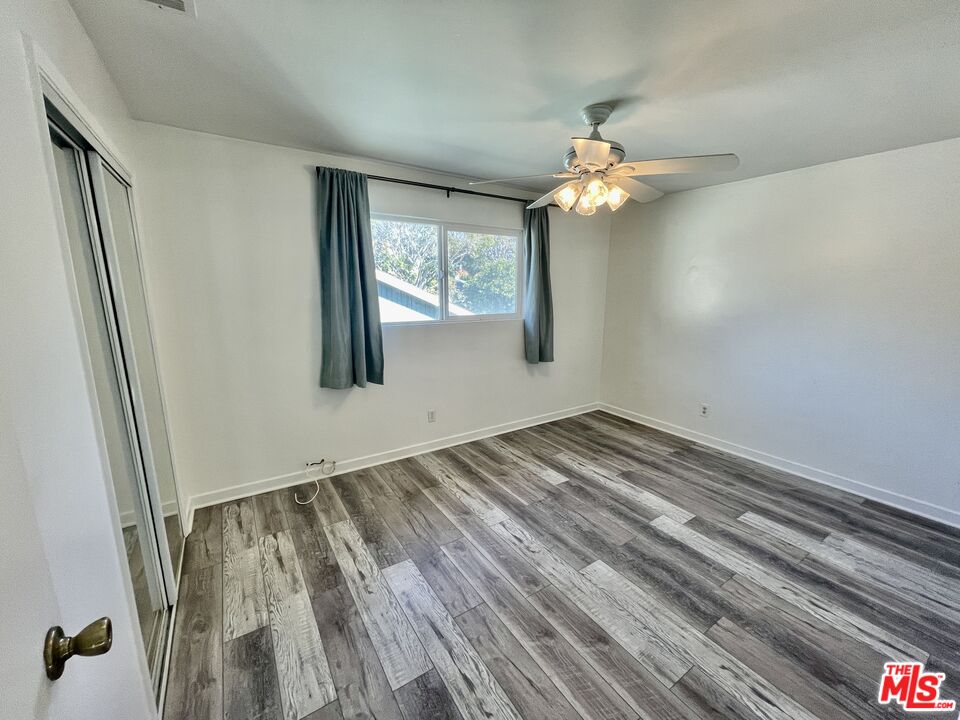 4215 1/2 Lincoln Ave