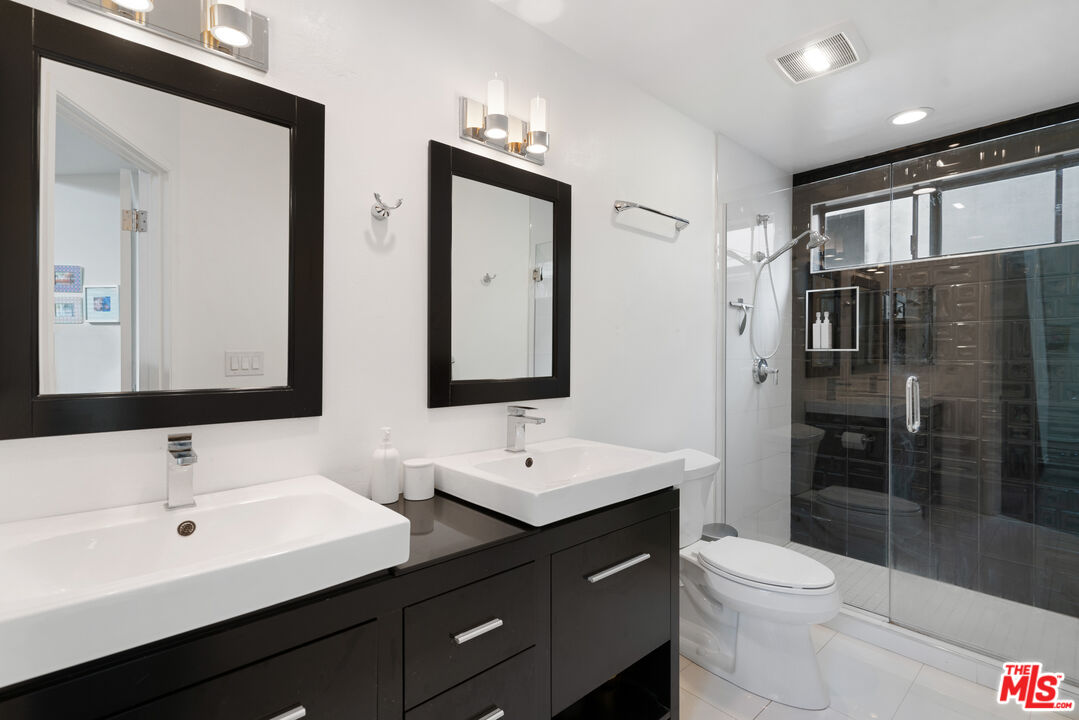 1239 23rd St Unit: 3