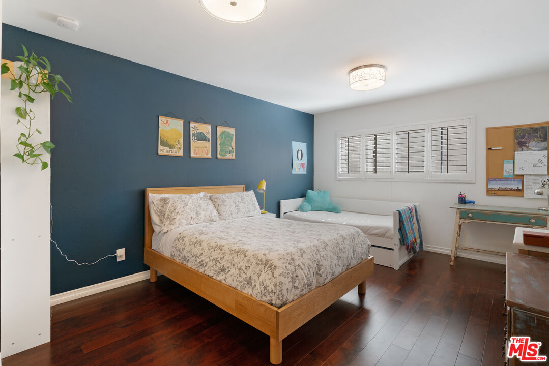 1239 23rd St Unit: 3