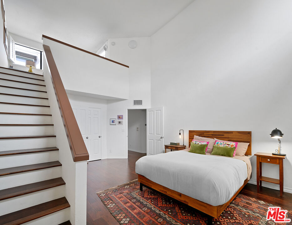 1239 23rd St Unit: 3